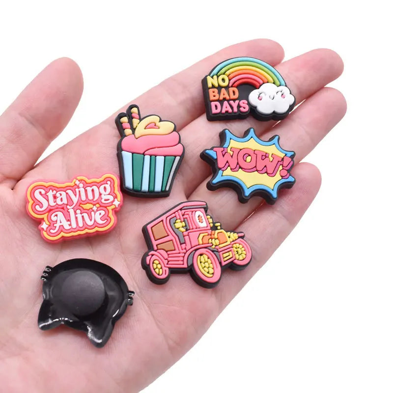 New 1Pcs Pink Cartnoon Candy Gife Shoes Charms for Crocs DIY  Clogs Kids Pin Decoration Jeans Shoe Accessories X-mas Wholesale