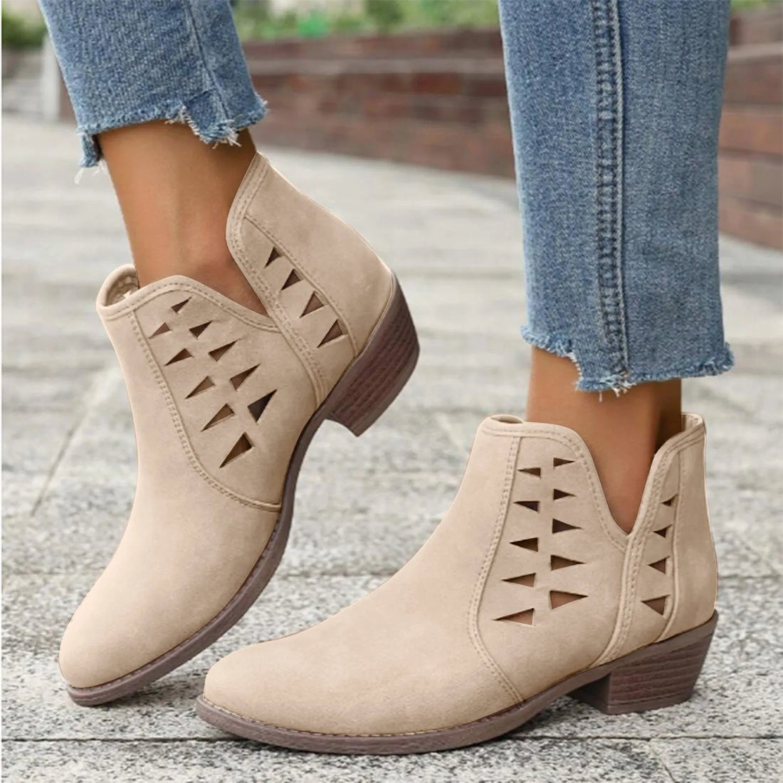 White Mesh Hollow Short Boots Breathable Pointed Toe Western Cowboy Boots Walking Ankle Boots Side Top Middle Tube Short Wear