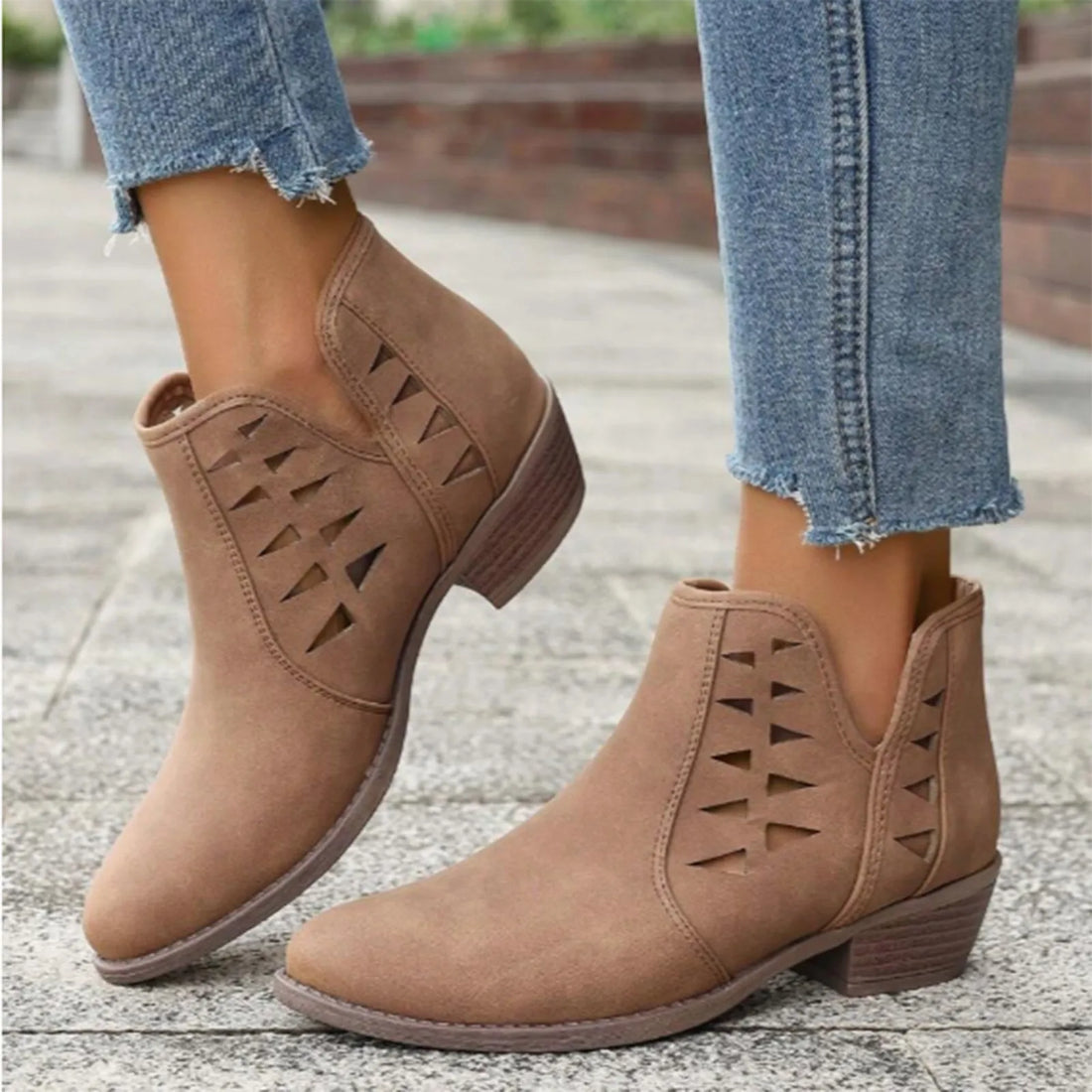 White Mesh Hollow Short Boots Breathable Pointed Toe Western Cowboy Boots Walking Ankle Boots Side Top Middle Tube Short Wear