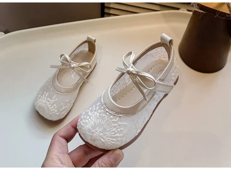 Childrens Casual Shoes with Bow Round Toe Non Slip Soft Sole Breathable 2025 New Summer Outdoor Mesh Girls Flat Shoes